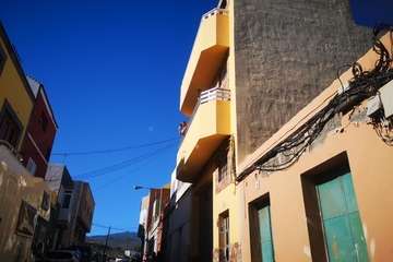 Los Reyes Magos reparten ilusión por los barrios de Telde/TA.